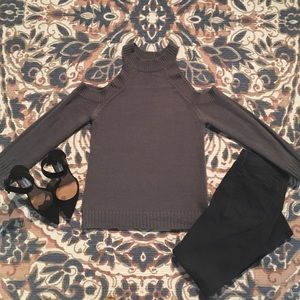 🍦Softest Cold-Shoulder Sweater